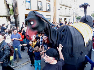 Fires 2019. Preg&oacute; de Fires. Les cercaviles de gegants i capgrossos fins la pla&ccedil;a del Vi