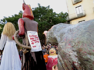 Fires 2019. Preg&oacute; de Fires. Les cercaviles de gegants i capgrossos fins la pla&ccedil;a del Vi