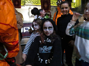 Fires 2019. 8a. Zombie Walk de Girona dins el festival Acocollona't