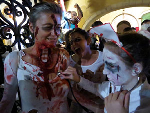 Fires 2019. 8a. Zombie Walk de Girona dins el festival Acocollona't