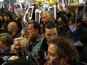 Concentraci&oacute; de protesta contra la pres&egrave;ncia de Felip VI a Catalunya a la pla&ccedil;a de l'U d'octubre