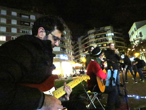 Nadal 2019 a Girona. Girona Christmas Swing amb Pau Morales & Ricard Figueres, a la pla&ccedil;a Miquel Santal&oacute;