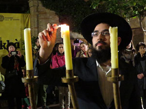 Nadal 2019 a Girona. Encesa de les llums de Hanukk&agrave; al pati dels Rabins