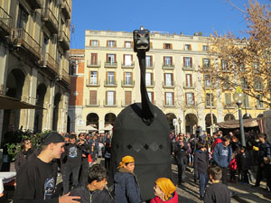 Nadal 2019 a Girona. Cercavila i Els Pastorets de la Mula Baba a la pla&ccedil;a del Pallol