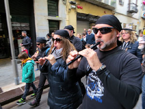 Nadal 2019 a Girona. Cercavila i Els Pastorets de la Mula Baba a la pla&ccedil;a del Pallol