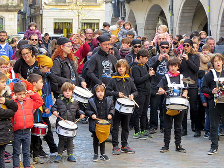 Nadal 2019 a Girona. Cercavila i Els Pastorets de la Mula Baba a la pla&ccedil;a del Pallol