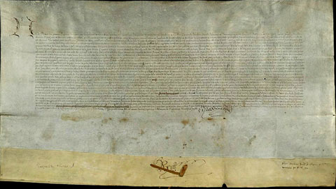 12 de maig de 1451. Privilegi concedit per la reina Maria, com a lloctinent del seu marit, a s&uacute;plica de Joan Cavalleria i Jaume de Santceloni, com a s&iacute;ndics de la Universitat de Girona. Entre altres, concedeix que la ciutat de Girona pugui cobrar el dret de pontatge durant trenta anys a tothom qui passi pel Pont Major i s�hi estipulen els pagaments segons els casos, amb la finalitat de poder-lo reparar