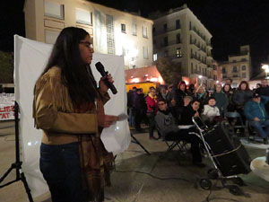 Acci&oacute; de Tsunami Democr&agrave;tic a la pla&ccedil;a de de l'U d'octubre de 2017 sota el lema 'Fem-los reflexionar'