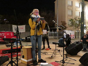 Acci&oacute; de Tsunami Democr&agrave;tic a la pla&ccedil;a de de l'U d'octubre de 2017 sota el lema 'Fem-los reflexionar'