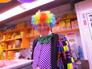 Carnestoltes 2020 a Girona. Disfresses i cercavila pels carrers del Barri Vell