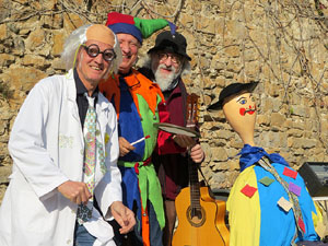 Carnestoltes 2020 a Girona. Disfresses i cercavila pels carrers del Barri Vell