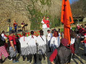 Carnestoltes 2020 a Girona. Disfresses i cercavila pels carrers del Barri Vell