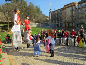 Carnestoltes 2020 a Girona. Disfresses i cercavila pels carrers del Barri Vell