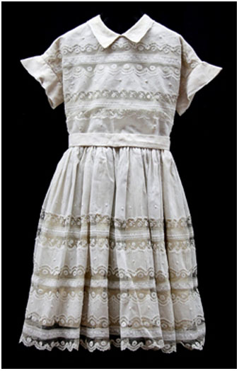 Vestit de comuni&oacute;. 1956
