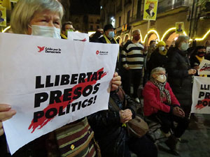 Concentraci&oacute; a la pla&ccedil;a del Vi per la independ&egrave;ncia i la llibertat dels presos pol&iacute;tics