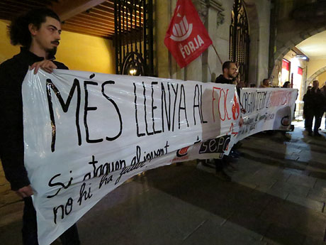 Concentraci&oacute; per la llibertat dels presos pol&iacute;tics a la pla&ccedil;a del Vi