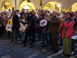 Concentraci&oacute; a la pla&ccedil;a del Vi per la independ&egrave;ncia i la llibertat dels presos pol&iacute;tics