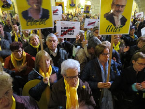Concentraci&oacute; a la pla&ccedil;a del Vi per la independ&egrave;ncia i la llibertat dels presos pol&iacute;tics