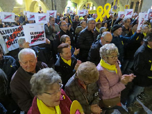 Concentraci&oacute; a la pla&ccedil;a del Vi per la independ&egrave;ncia i la llibertat dels presos pol&iacute;tics
