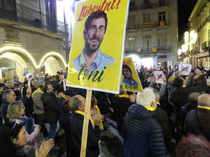 Concentraci&oacute; a la pla&ccedil;a del Vi per la independ&egrave;ncia i la llibertat dels presos pol&iacute;tics