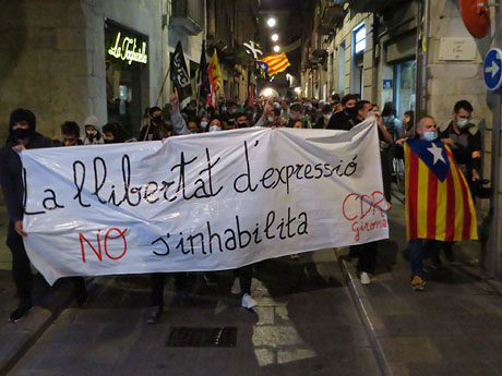 Concentraci&oacute; per la llibertat dels presos pol&iacute;tics a la pla&ccedil;a del Vi