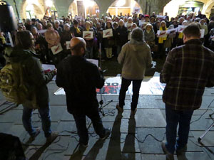 Concentraci&oacute; a la pla&ccedil;a del Vi per la independ&egrave;ncia i la llibertat dels presos pol&iacute;tics