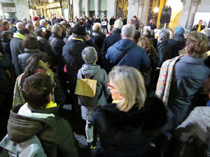 Concentraci&oacute; a la pla&ccedil;a del Vi per la independ&egrave;ncia i la llibertat dels presos pol&iacute;tics