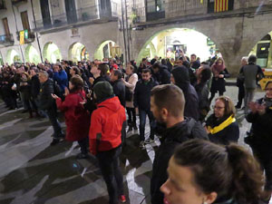 Concentraci&oacute; a la pla&ccedil;a del Vi per la independ&egrave;ncia i la llibertat dels presos pol&iacute;tics