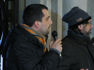 Concentraci&oacute; a la pla&ccedil;a del Vi per protestar contra la decisi&oacute; del jutge del Tribunal Suprem