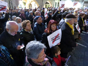 Concentraci&oacute; a la pla&ccedil;a del Vi per la independ&egrave;ncia i la llibertat dels presos pol&iacute;tics