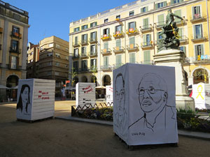 T&ograve;tems per la Dignitat a la pla&ccedil;a de la Independ&egrave;ncia