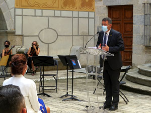 Diada Nacional 2020. Acte institucional al Pati de les Magn&ograve;lies, amb parlaments de Marta Madrenas, Miquel Noguer i Pere Vila