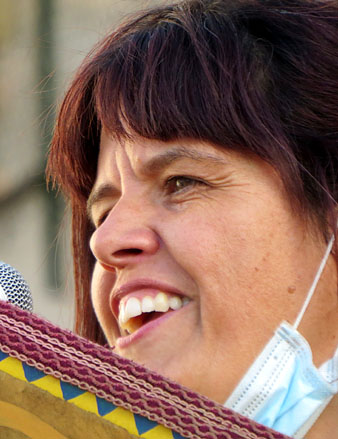 Gemma Pla cantant la versi&oacute; antiga de 'Els Segadors
