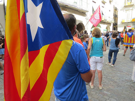 Diada Nacional 2020. Concentraci&oacute; a la pla&ccedil;a del Vi, lectura del manifest i cant de Els Segadors