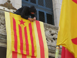 Diada Nacional 2020. Concentraci&oacute; a la pla&ccedil;a del Vi, lectura del manifest i cant de Els Segadors