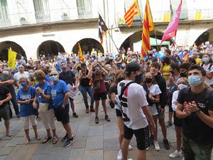 Diada Nacional 2020. Concentraci&oacute; a la pla&ccedil;a del Vi, lectura del manifest i cant de Els Segadors