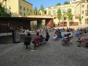Festival Esc&egrave;Nit a la pla&ccedil;a del Pallol