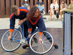 Festival Esc&egrave;Nit a la pla&ccedil;a del Pallol