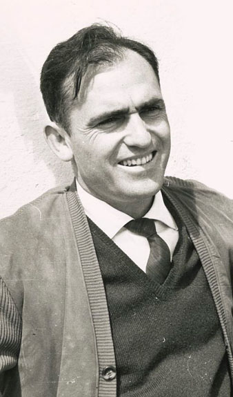 L'escultor Dom&egrave;nec Fita al seu taller al barri de Montju&iuml;c. 1964