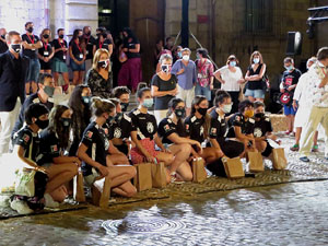 Festival Fitag 2020. Inauguraci&oacute; a les escales de la Catedral