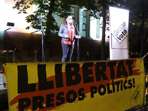 Concentraci&oacute; i encesa de torxes en commemoraci&oacute; del l'1-O del 2017