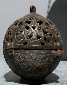 Encenser. Segle XIII. Metall