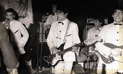 Actuaci&oacute; amb 'Los 5 Diablos' a L'Escala. 1968