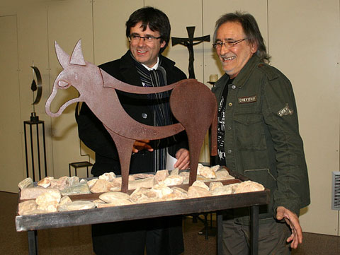 Inauguraci&oacute; de l'exposici&oacute; 'Escult&ograve;rica 1991-2011' a Germans S&agrave;bat . Acompanya Max Var&eacute;s el aleshores alcalde de Girona, Carles Puigdemont