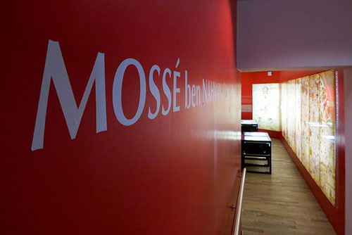 Vista parcial de una de les sales dedicades a la cultura i l'activitat econ&ograve;mica dels jueus de Girona