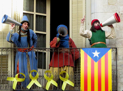 Els animadors a la pla&ccedil;a del Vi