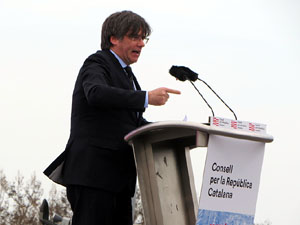 Acte del Consell per la Rep&uacute;blica Catalana a Perpiny&agrave; amb el President Carles Puigdemont i els consellers Clara Ponsat&iacute; i Toni Com&iacute;n
