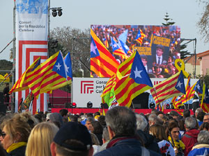 Acte del Consell per la Rep&uacute;blica Catalana a Perpiny&agrave; amb el President Carles Puigdemont i els consellers Clara Ponsat&iacute; i Toni Com&iacute;n