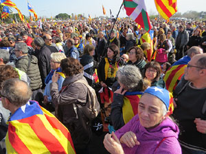Acte del Consell per la Rep&uacute;blica Catalana a Perpiny&agrave; amb el President Carles Puigdemont i els consellers Clara Ponsat&iacute; i Toni Com&iacute;n