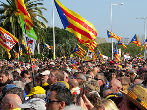 Acte del Consell per la Rep&uacute;blica Catalana a Perpiny&agrave; amb el President Carles Puigdemont i els consellers Clara Ponsat&iacute; i Toni Com&iacute;n